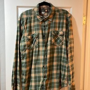 Quiksilver flannel, size L
